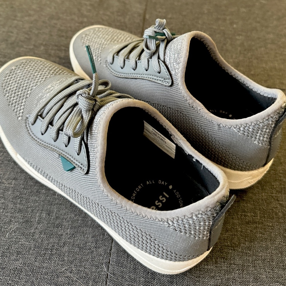 Women’s Gray Vessi Waterproof Weekend Sneakers - Size 7